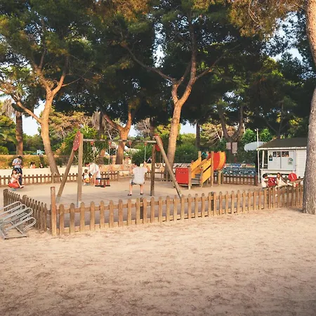 Holacamp Sitges Garrofer-3